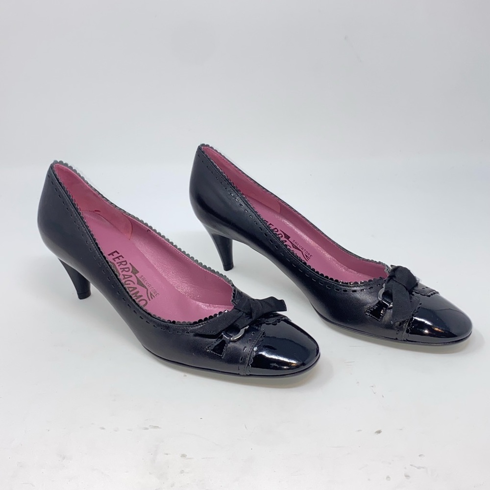 ❤️Salvatore Ferragamo VTG Pumps. Never worn. Size 6AA - Picture 9 of 11